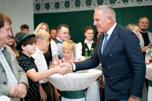 Landeshauptmann Mario Kunasek beim Empfang für die Harmonika-Talente in der Grazer Burg © Land Steiermark/ Streibl